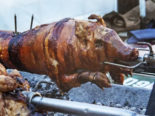 Fleisch vom Spanferkel